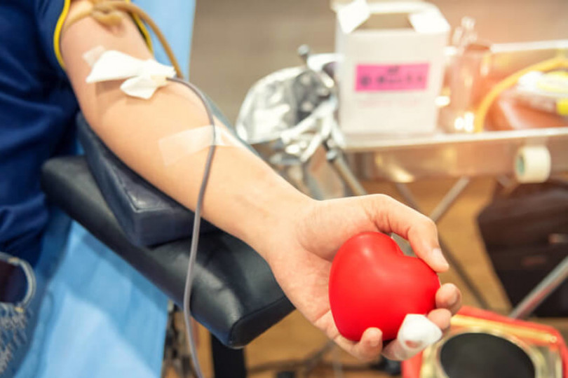 La necessità di sangue non va mai in vacanza